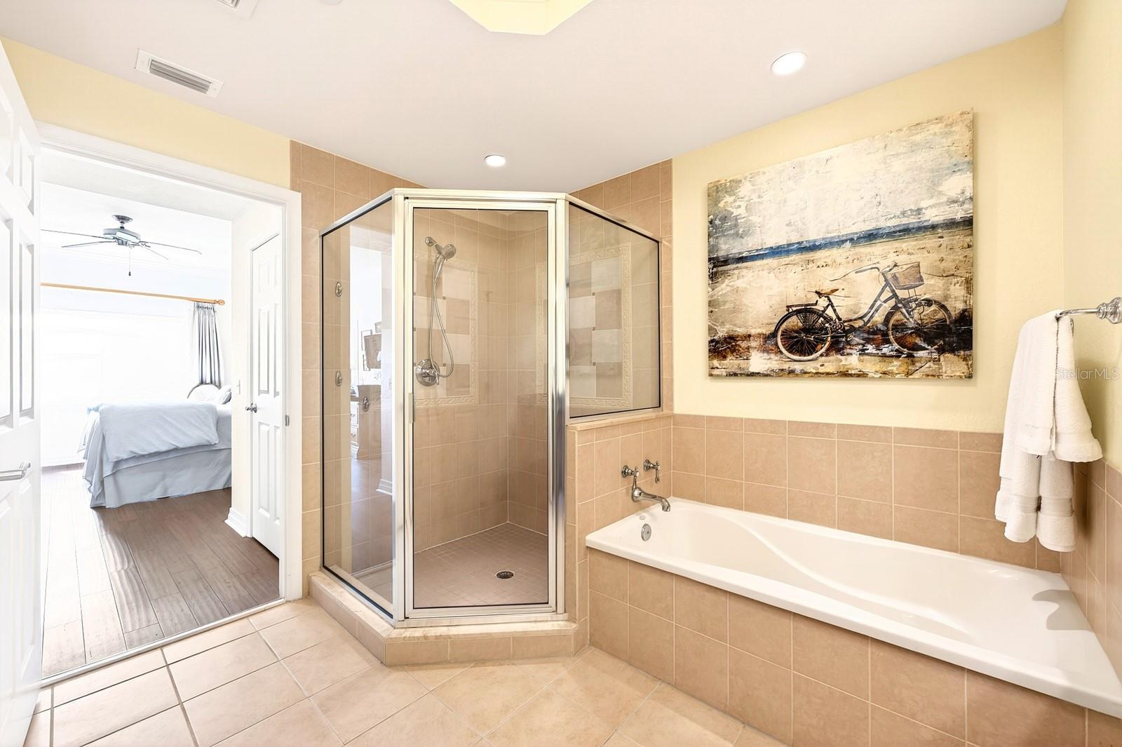 Image 18 of 35 For 7612 Cabana Court 201