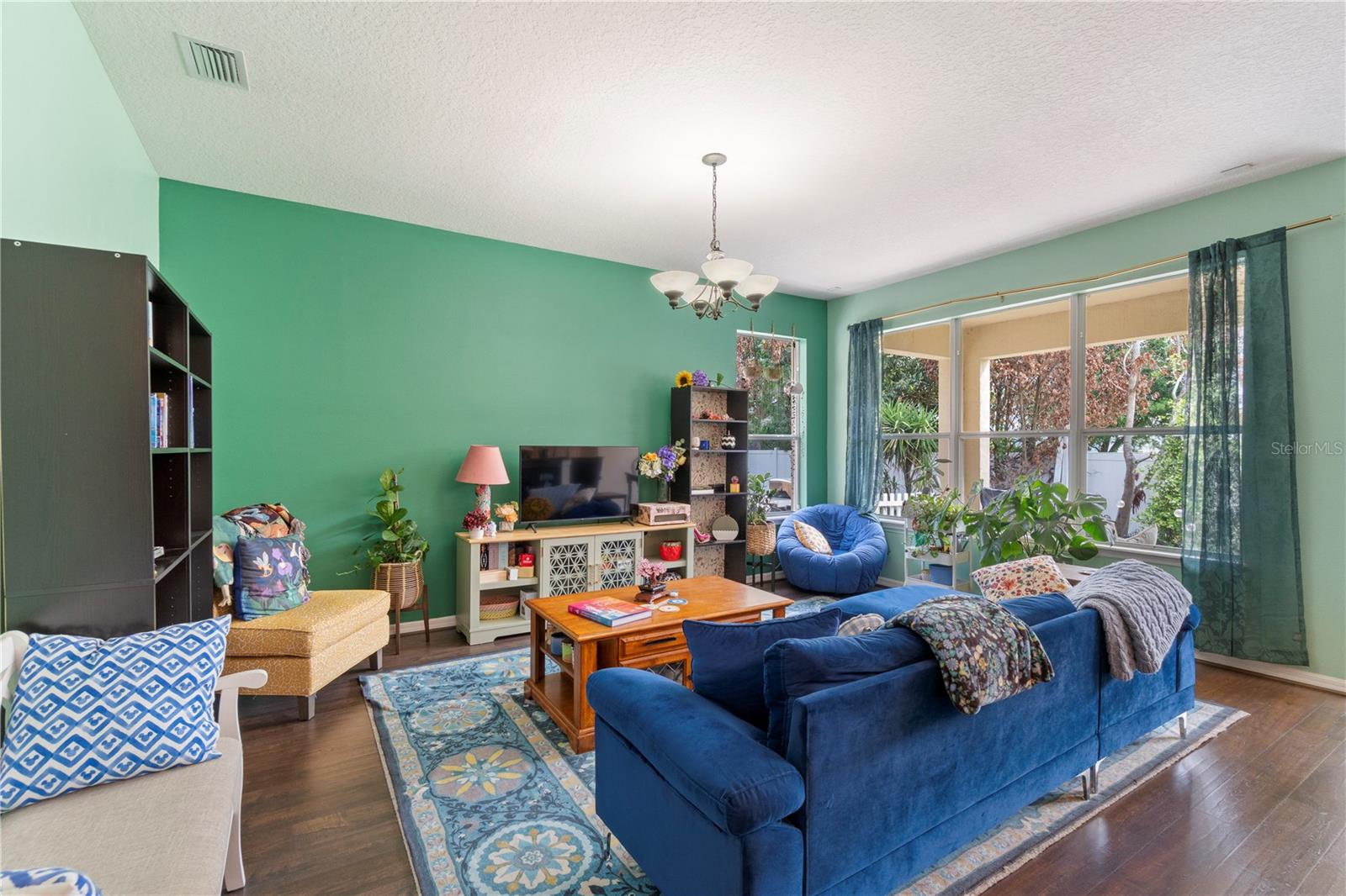 Image 7 of 31 For 6897 Northwich Drive