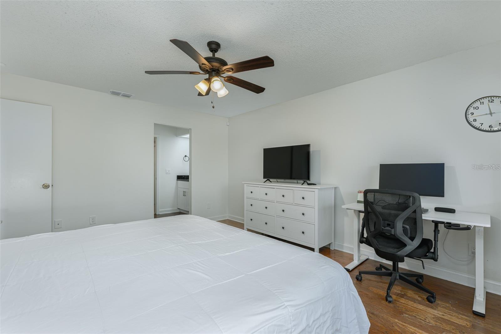 Image 28 of 32 For 2383 Sun Valley Circle 2383