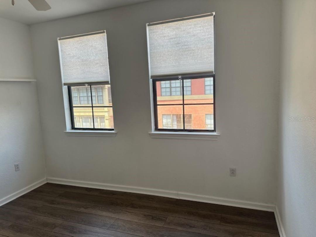 Image 11 of 34 For 911 Orange Avenue 520