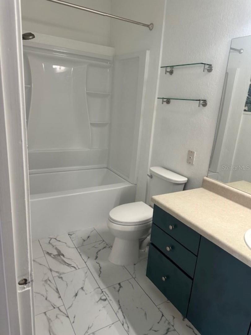 Image 13 of 34 For 911 Orange Avenue 520