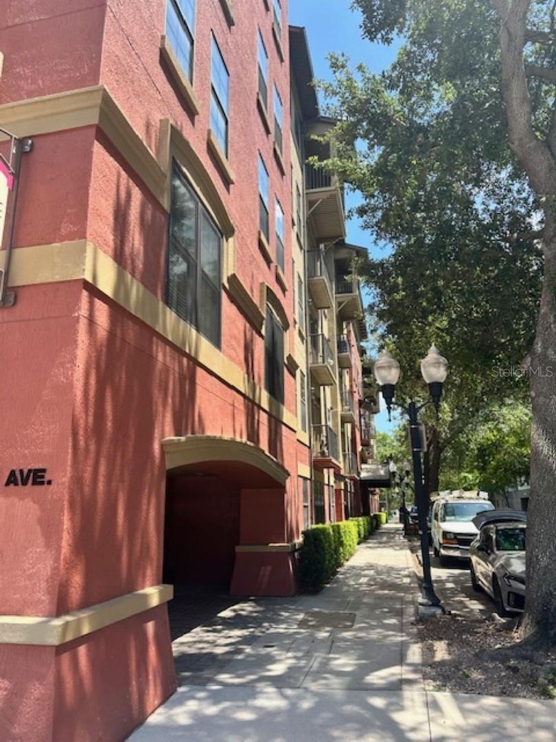 Image 18 of 34 For 911 Orange Avenue 520