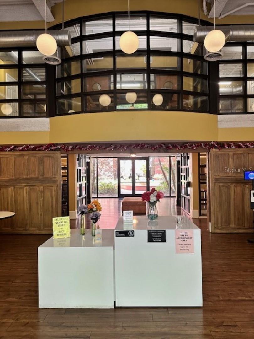 Image 20 of 34 For 911 Orange Avenue 520