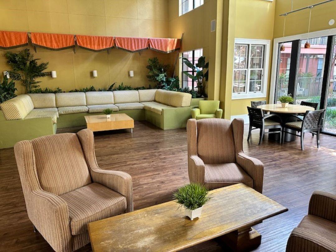 Image 26 of 34 For 911 Orange Avenue 520