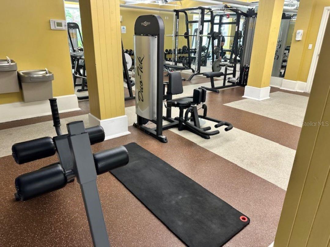 Image 31 of 34 For 911 Orange Avenue 520