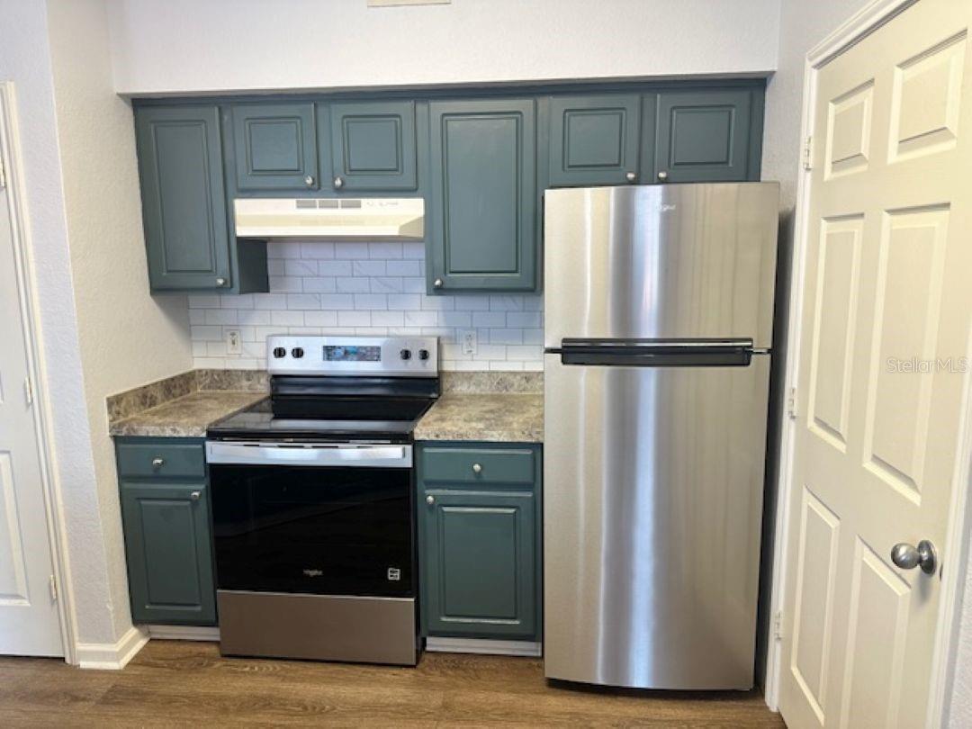 Image 8 of 34 For 911 Orange Avenue 520