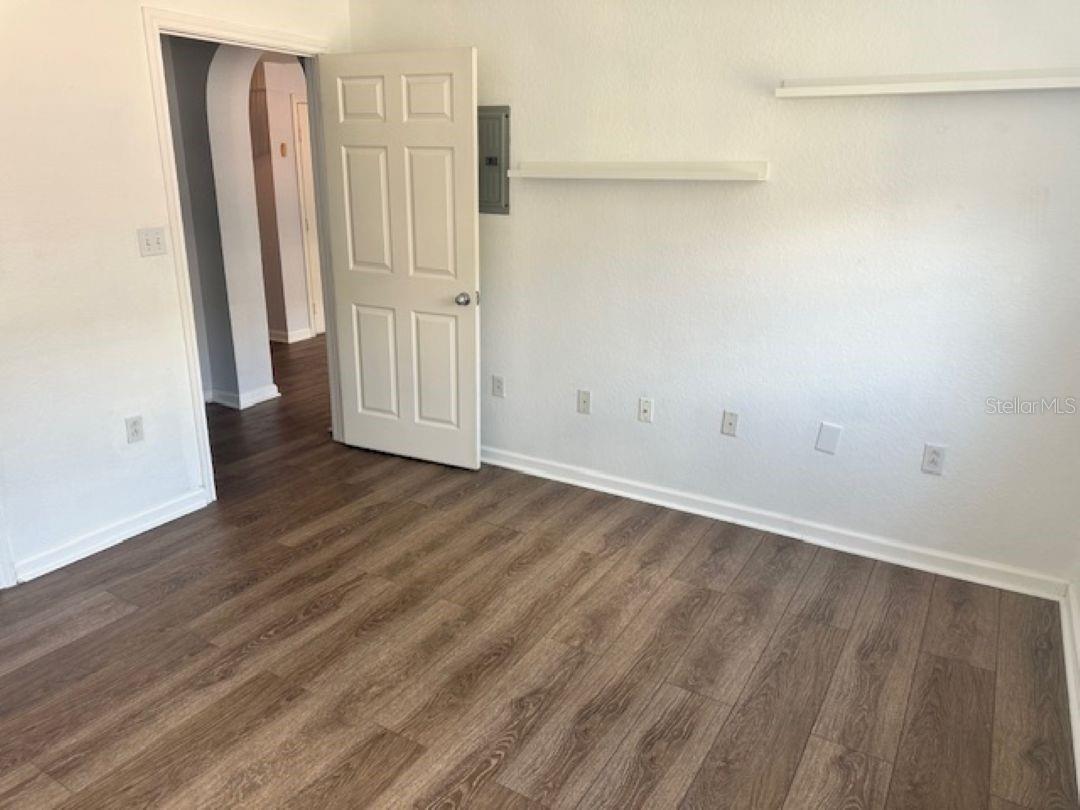 Image 9 of 34 For 911 Orange Avenue 520