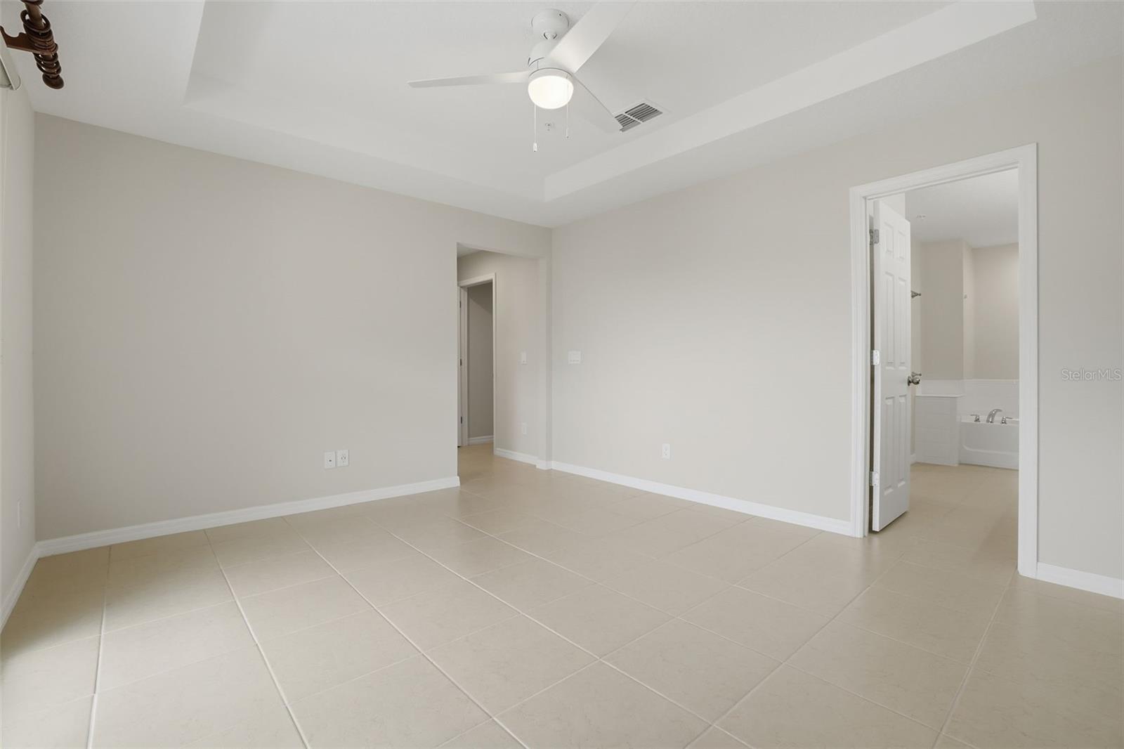 Image 13 of 23 For 9915 Highland Sky Alley