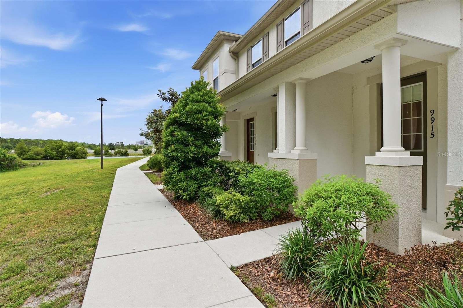 Image 4 of 23 For 9915 Highland Sky Alley