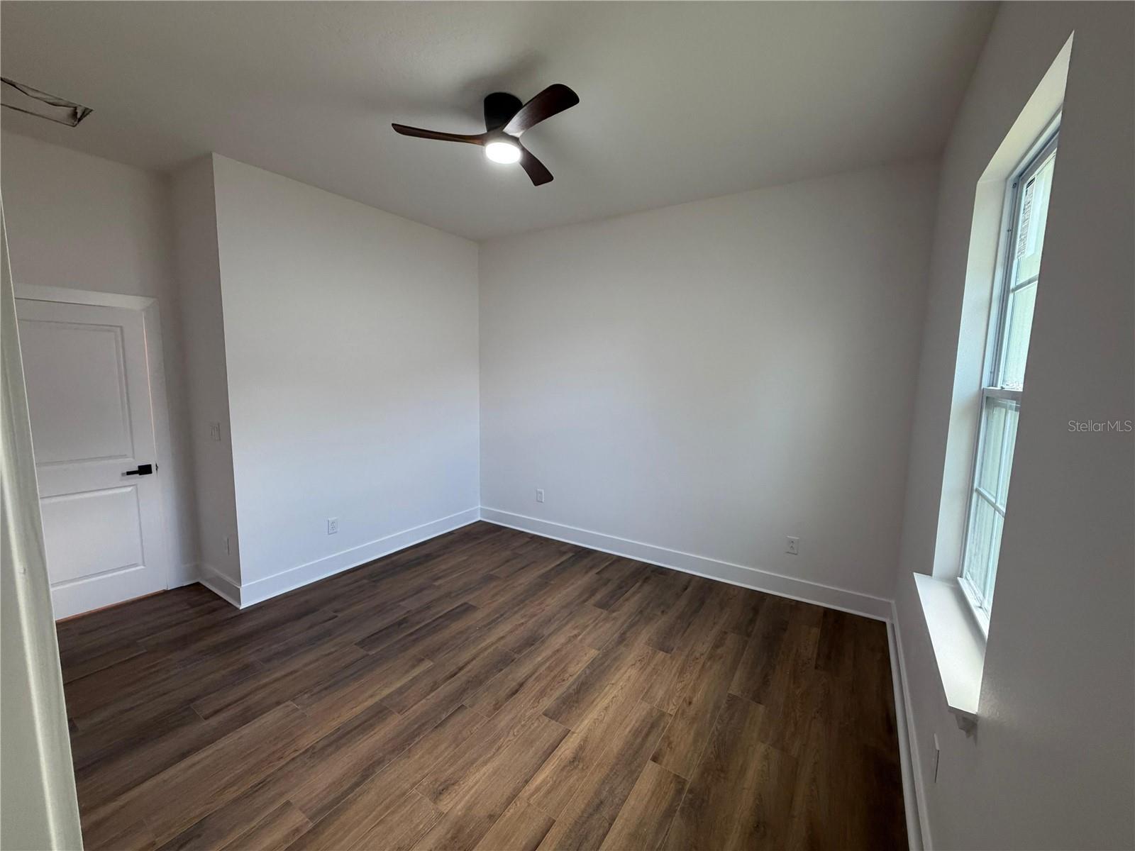 Image 11 of 27 For 162 Romany Loop