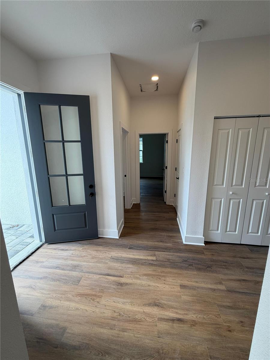 Image 26 of 27 For 162 Romany Loop