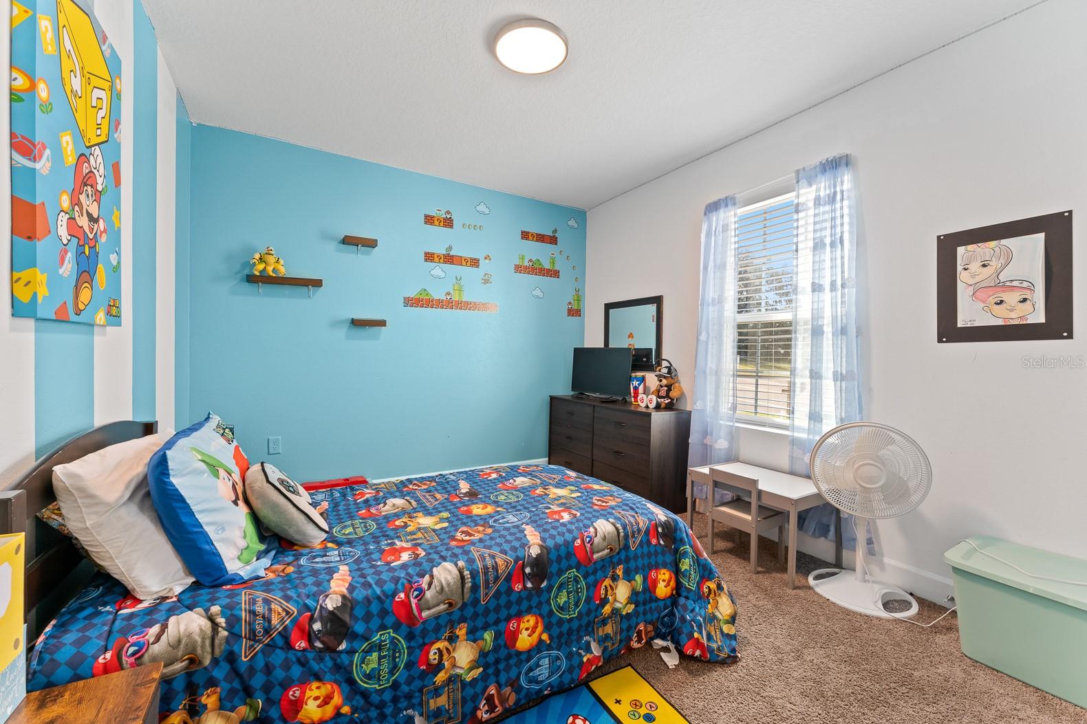 Image 14 of 27 For 242 Main Street E