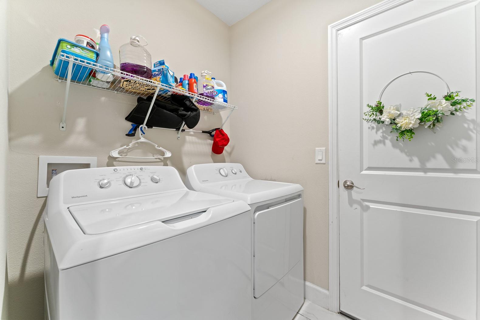 Image 20 of 27 For 242 Main Street E