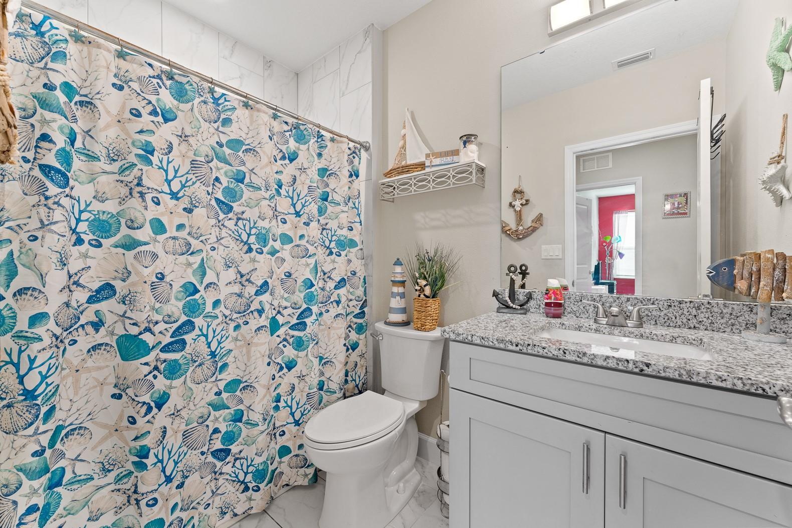 Image 26 of 27 For 242 Main Street E