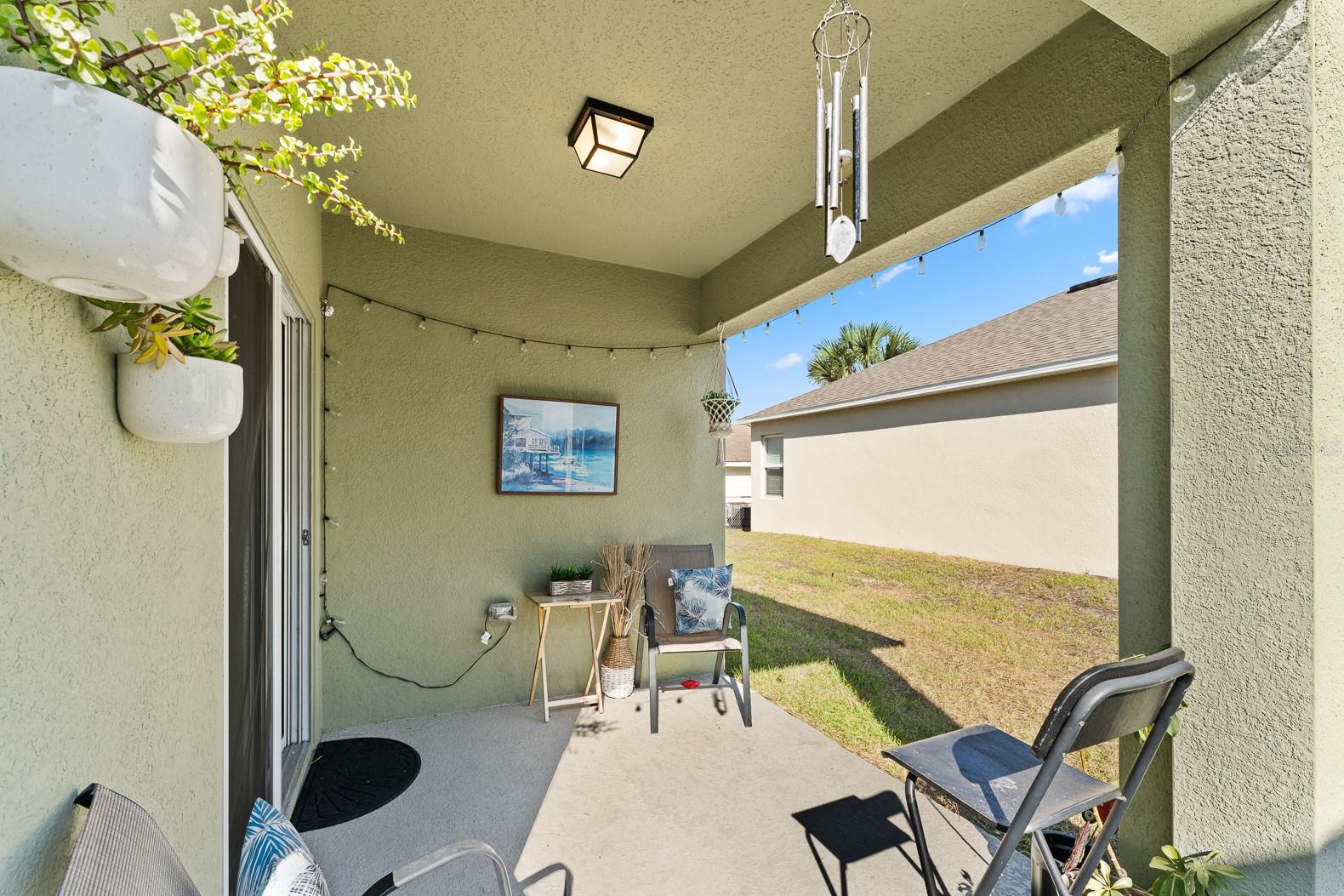 Image 5 of 27 For 242 Main Street E