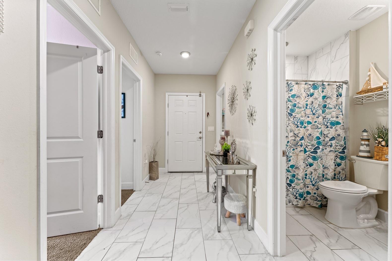 Image 7 of 27 For 242 Main Street E