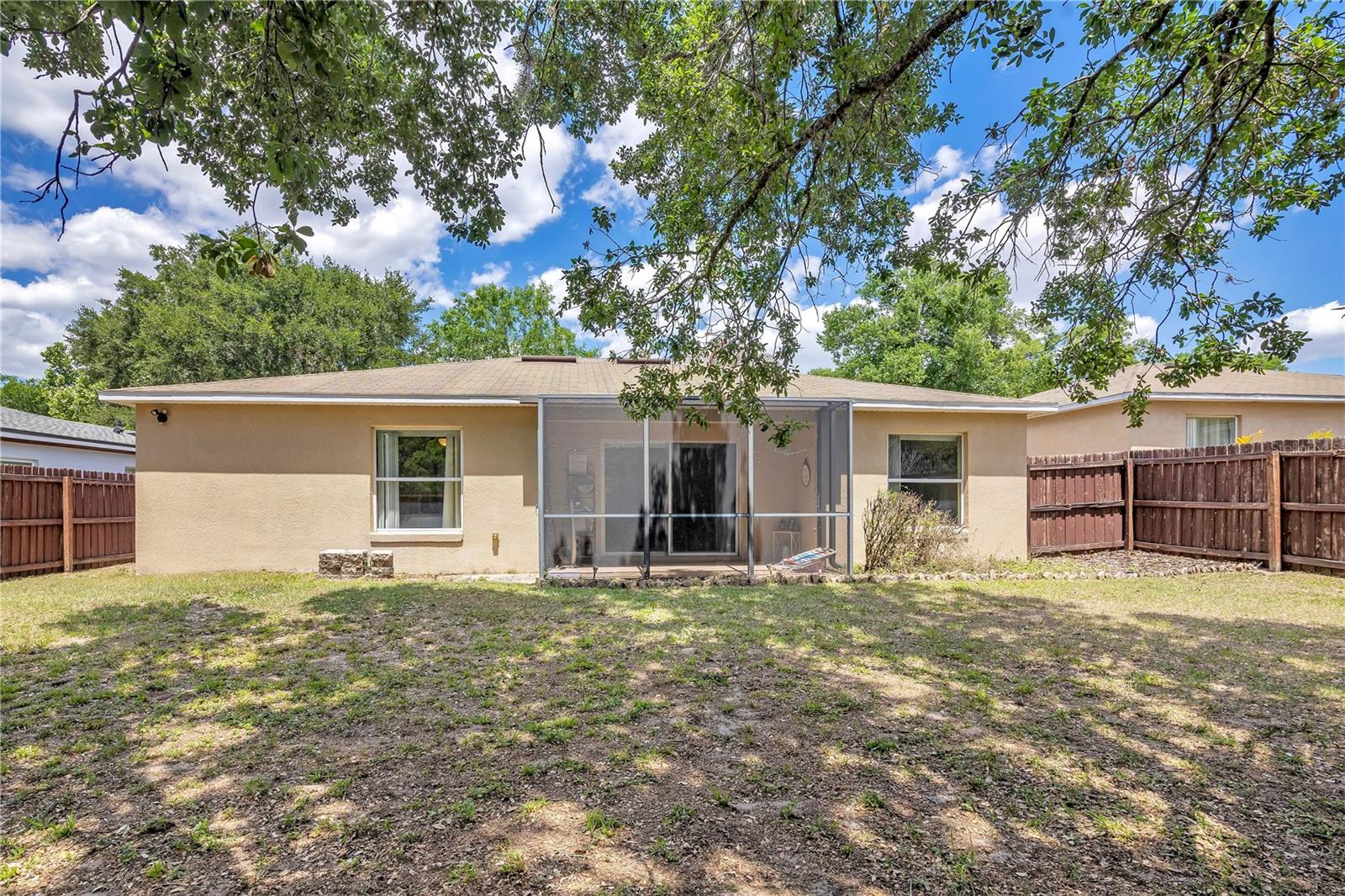 Image 20 of 32 For 127 Laurel Ridge Avenue