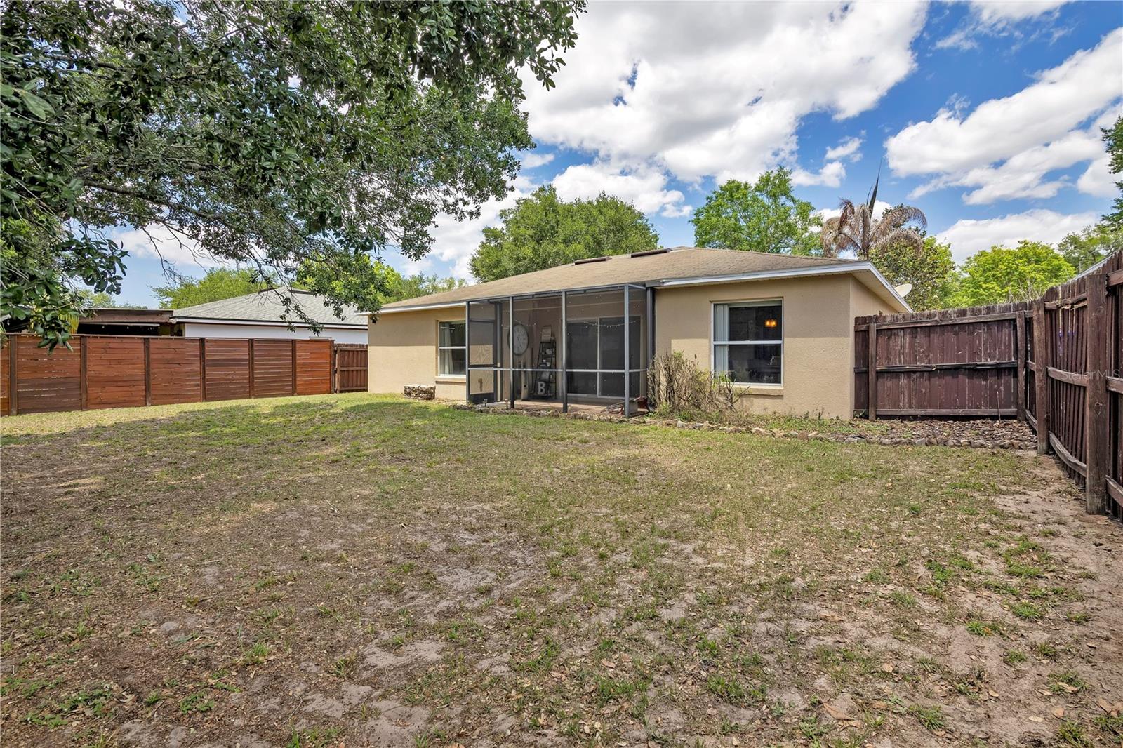 Image 21 of 32 For 127 Laurel Ridge Avenue