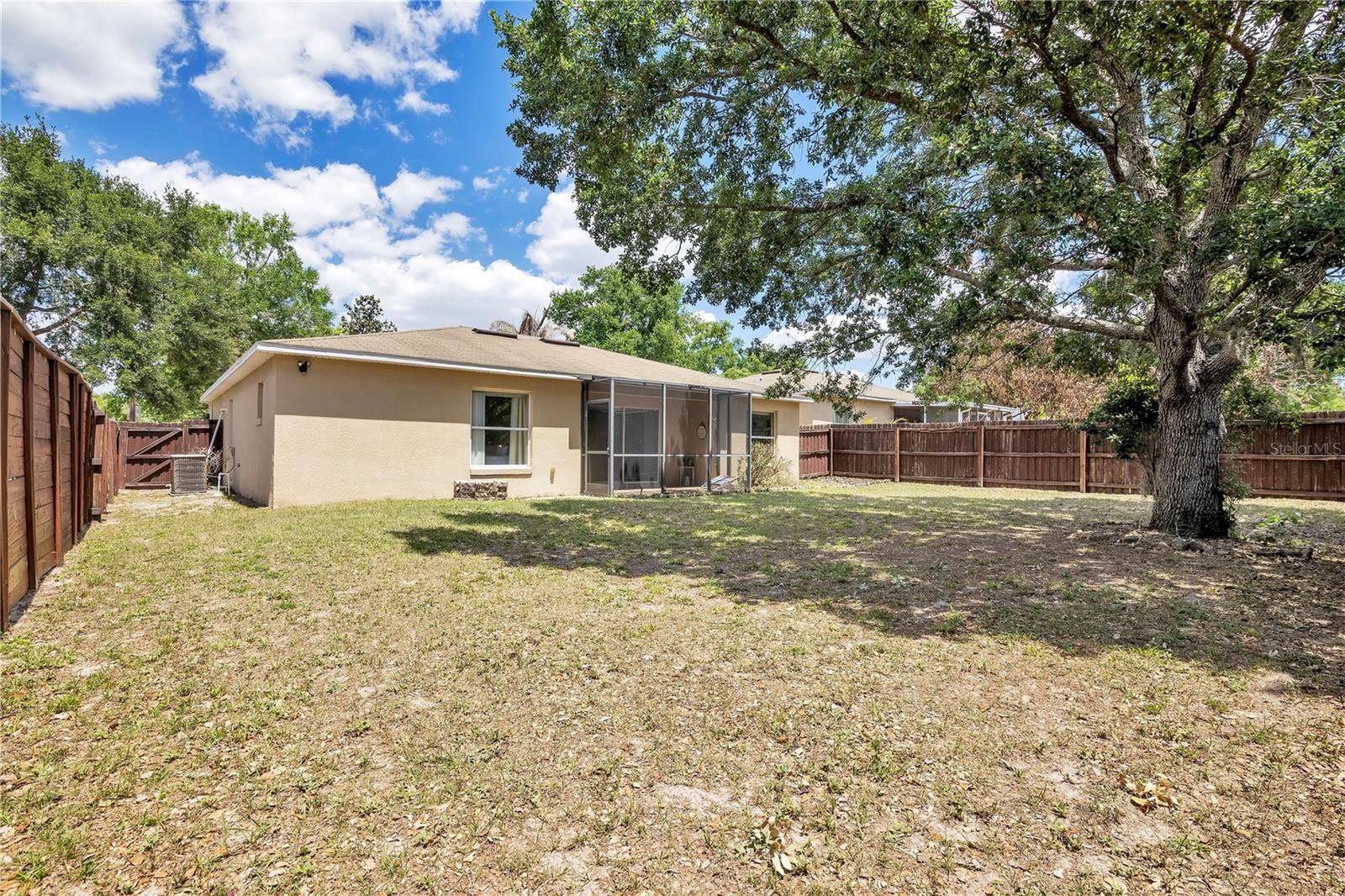 Image 22 of 32 For 127 Laurel Ridge Avenue