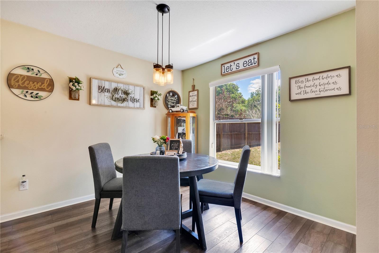 Image 8 of 32 For 127 Laurel Ridge Avenue