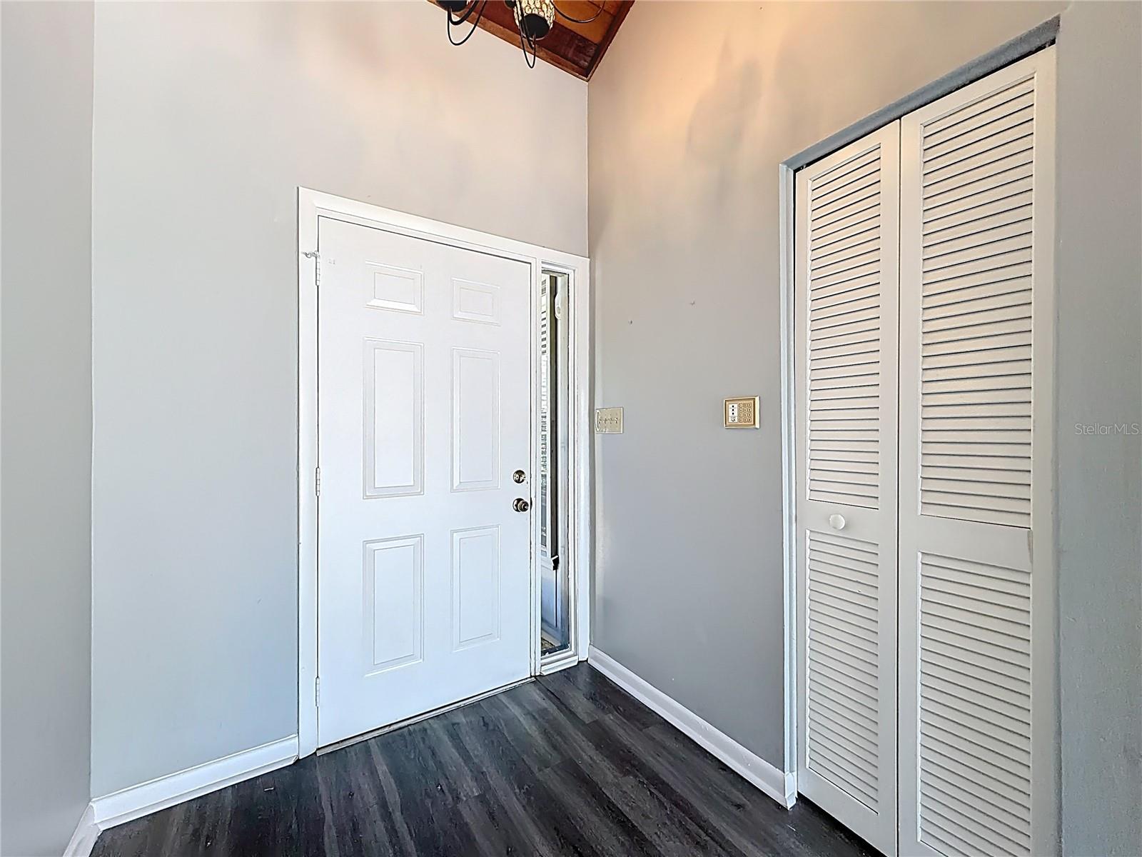 Image 10 of 69 For 1921 Abbington Street 23c