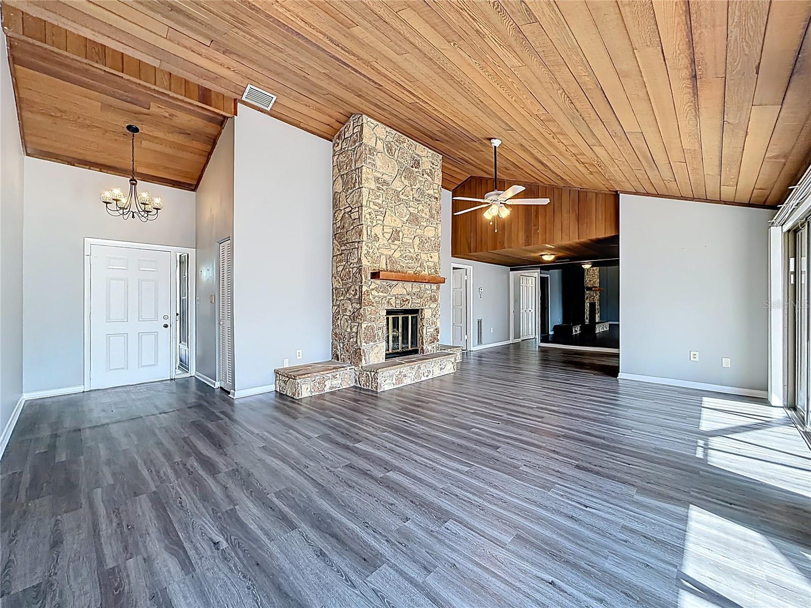 Image 12 of 69 For 1921 Abbington Street 23c