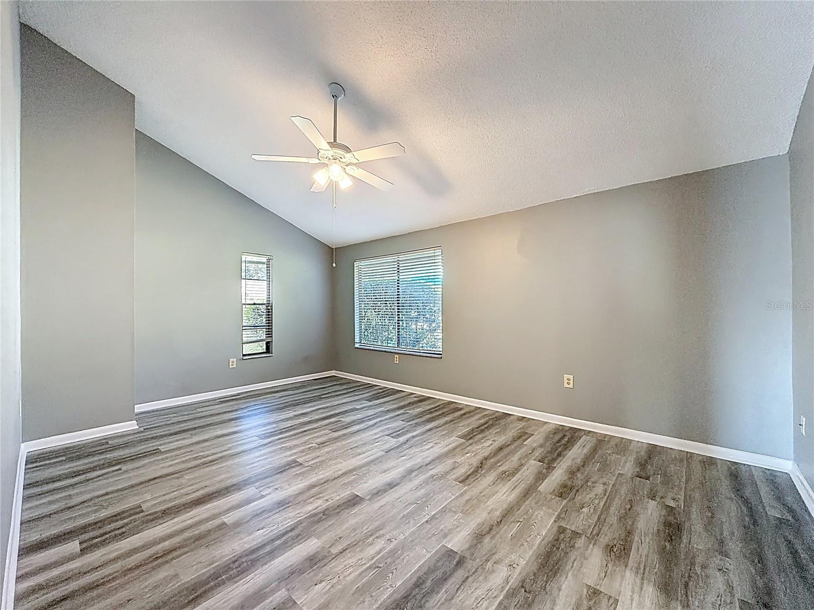 Image 28 of 69 For 1921 Abbington Street 23c