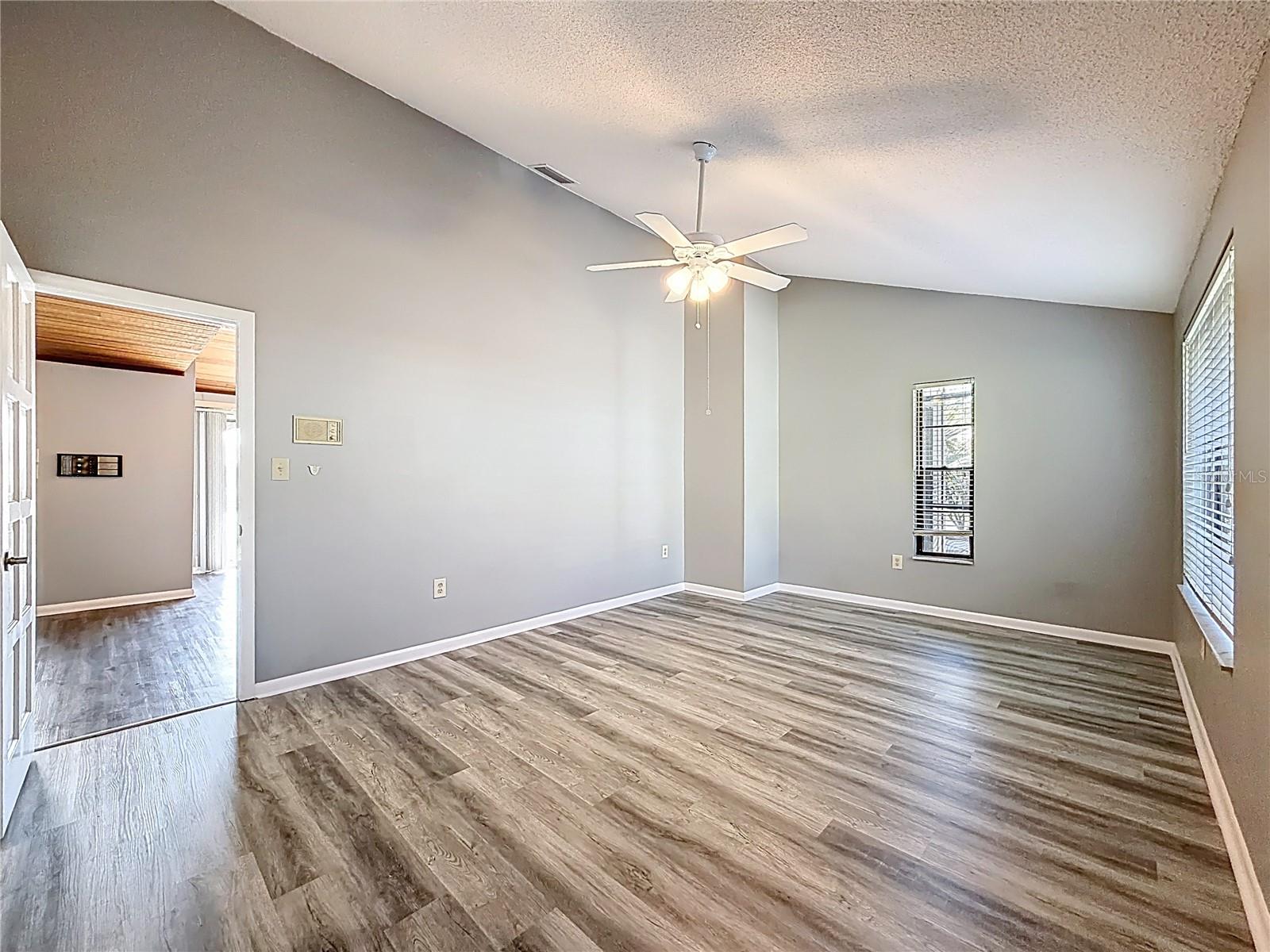 Image 29 of 69 For 1921 Abbington Street 23c