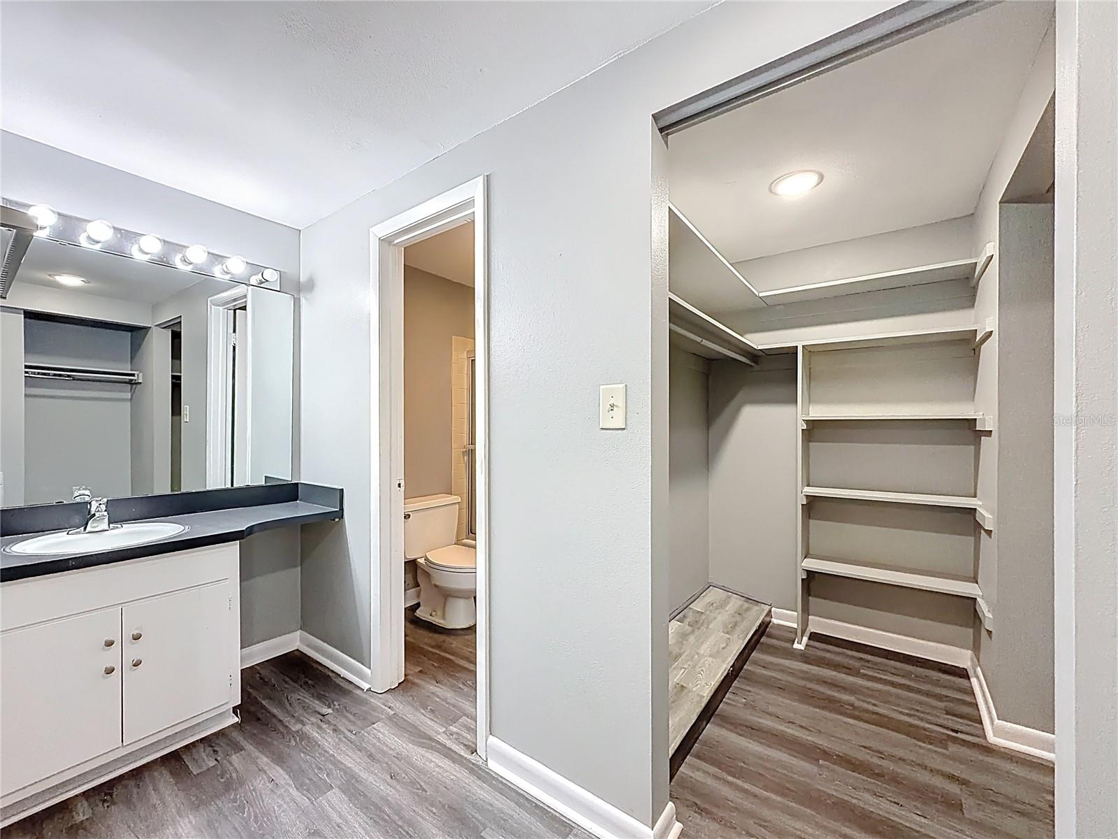 Image 32 of 69 For 1921 Abbington Street 23c