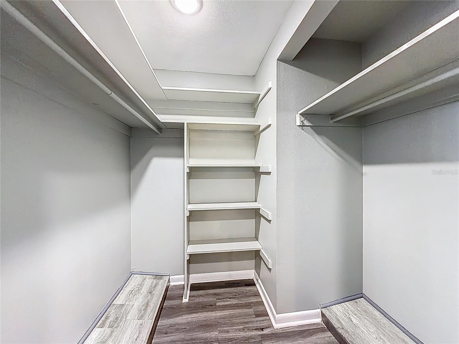 Image 34 of 69 For 1921 Abbington Street 23c