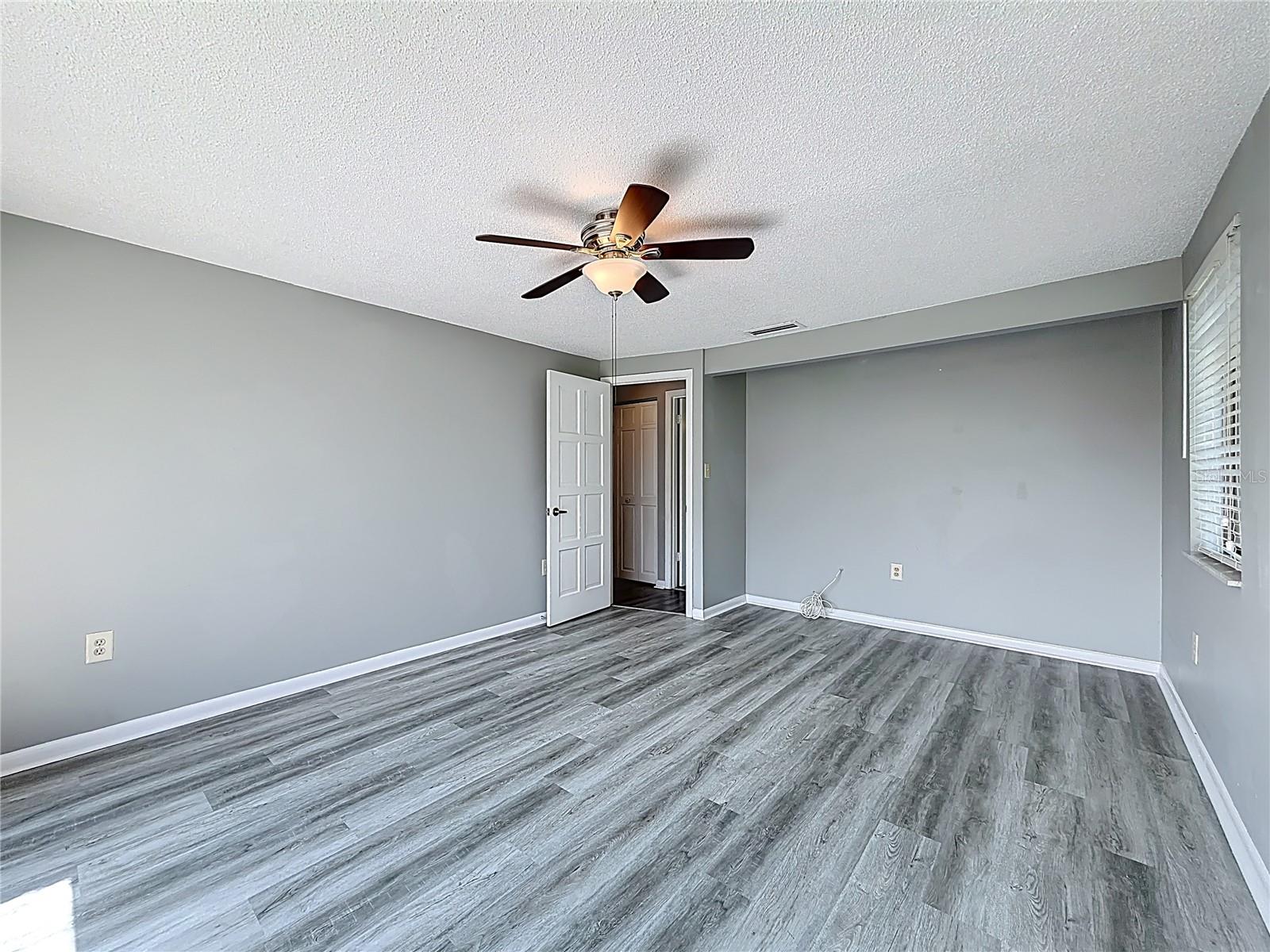 Image 41 of 69 For 1921 Abbington Street 23c