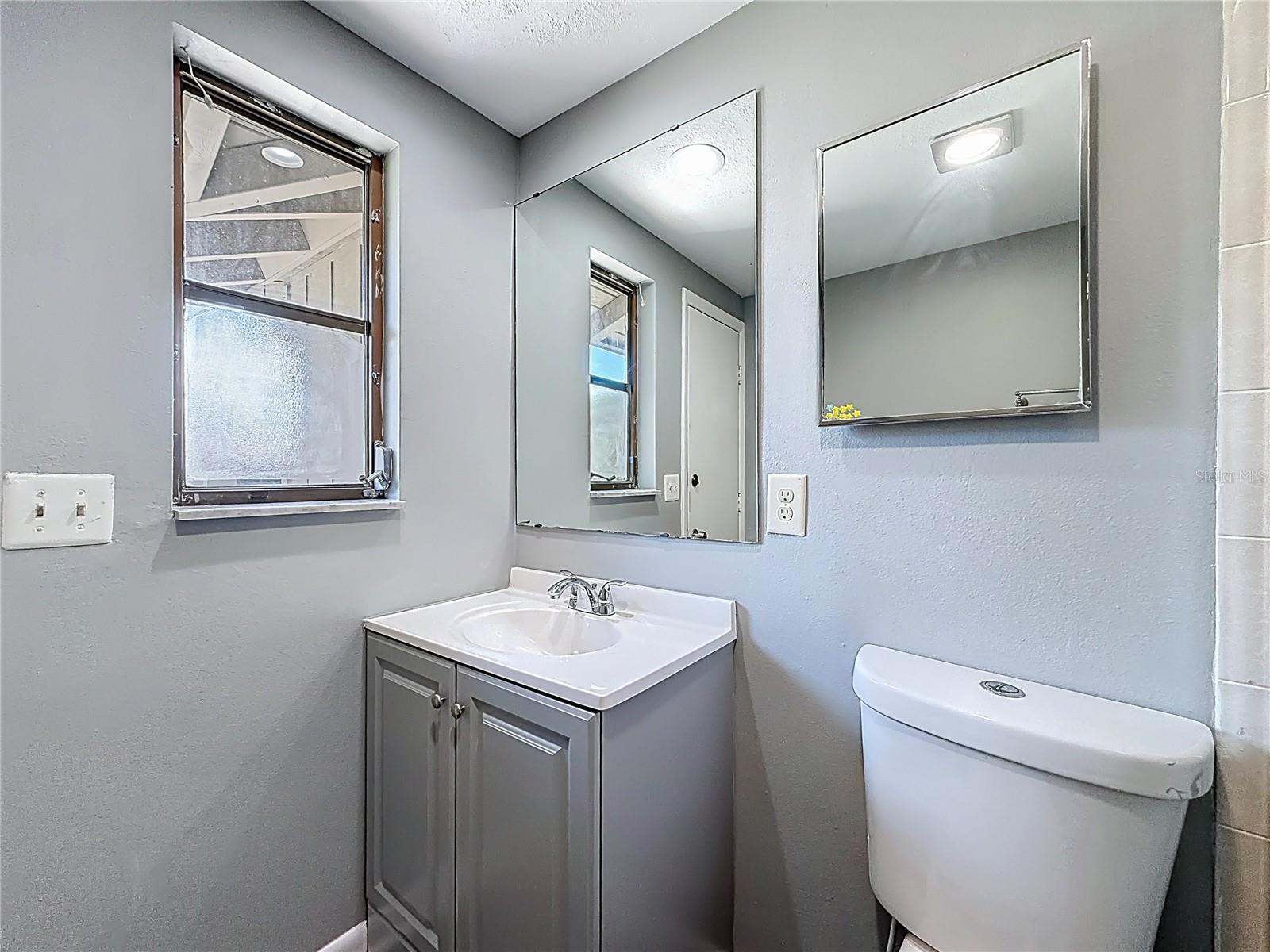 Image 43 of 69 For 1921 Abbington Street 23c