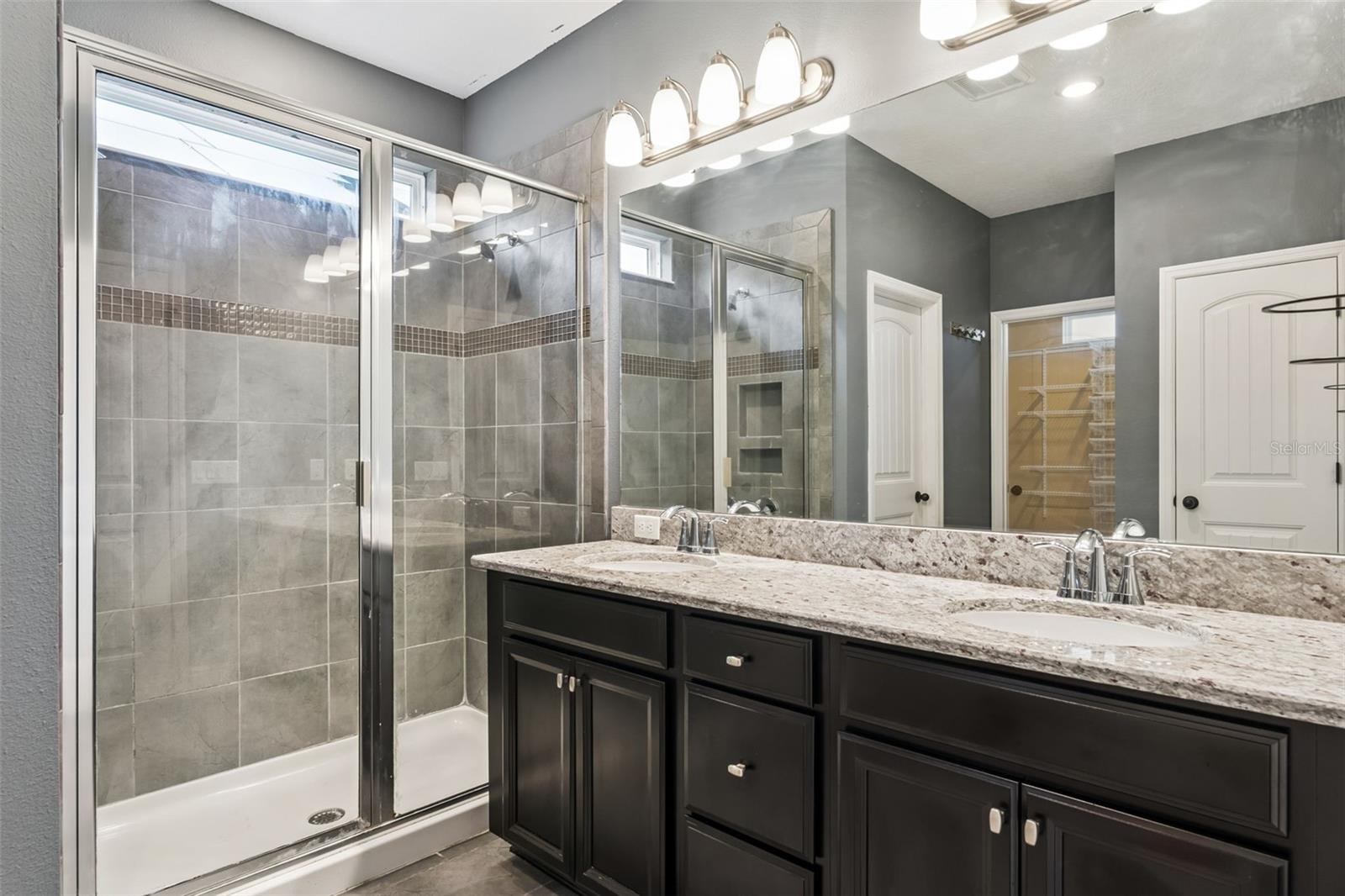 Image 26 of 50 For 9354 Meadow Hunt Way