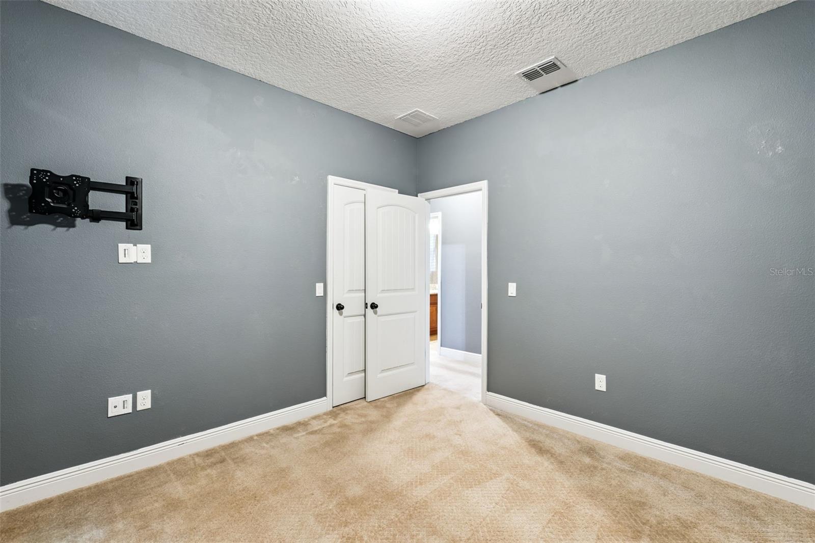 Image 30 of 50 For 9354 Meadow Hunt Way