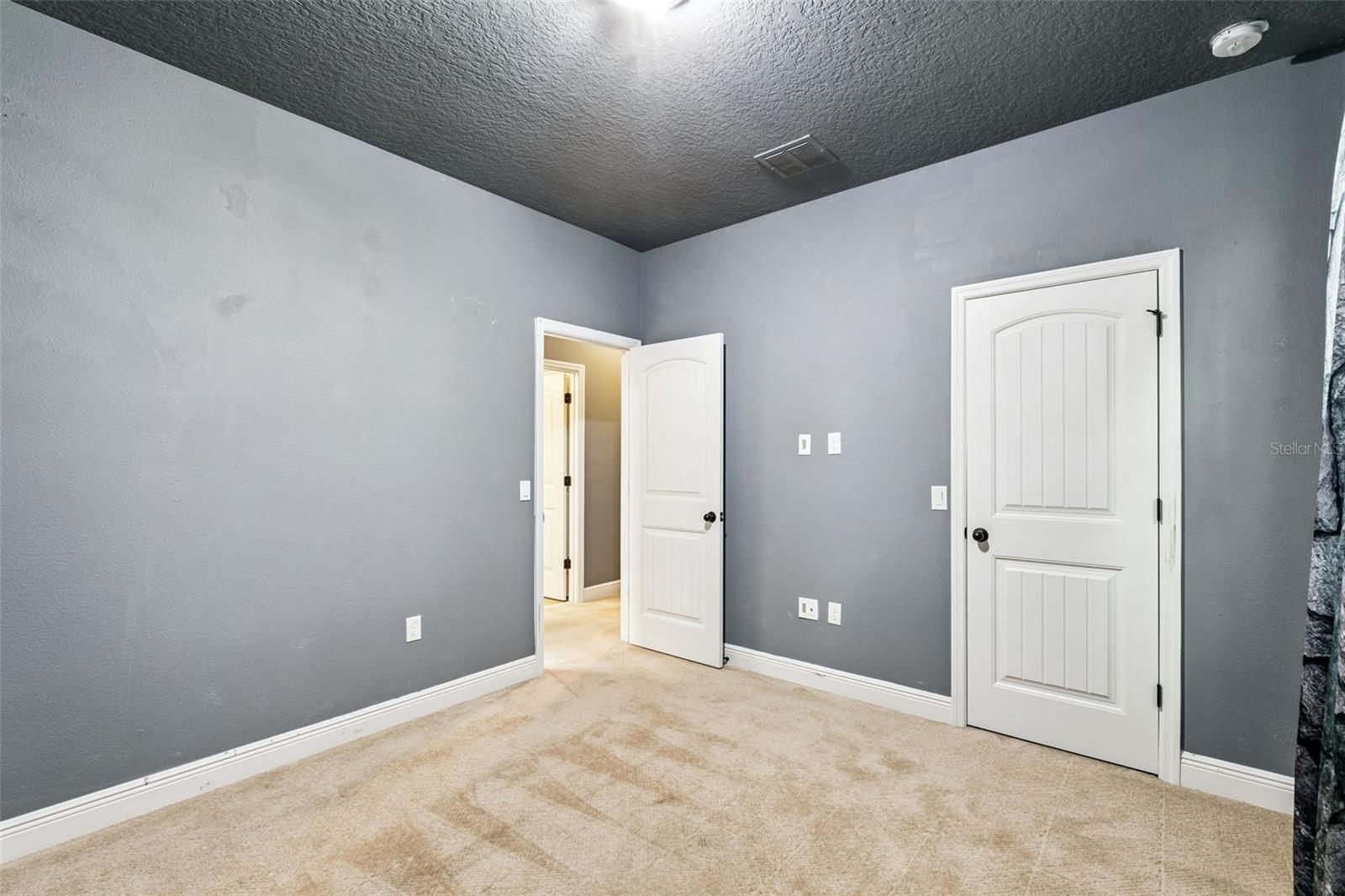 Image 33 of 50 For 9354 Meadow Hunt Way