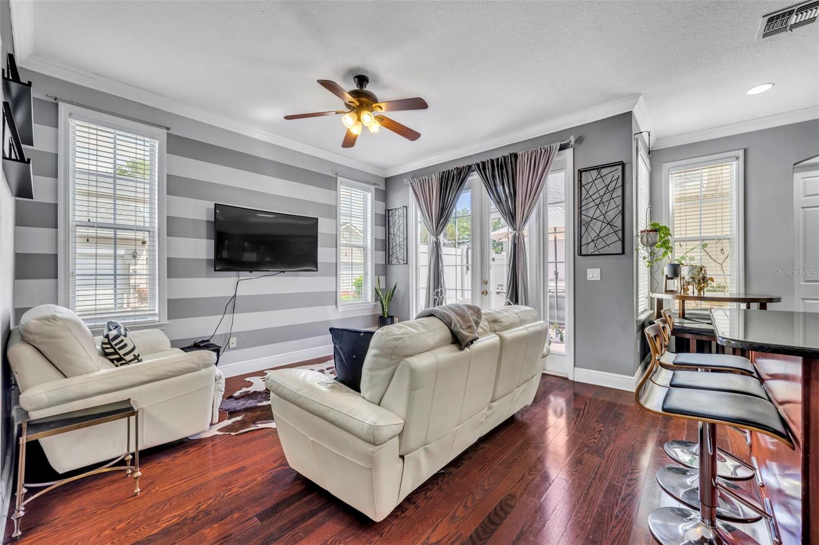 Image 11 of 29 For 1261 Indiana Avenue