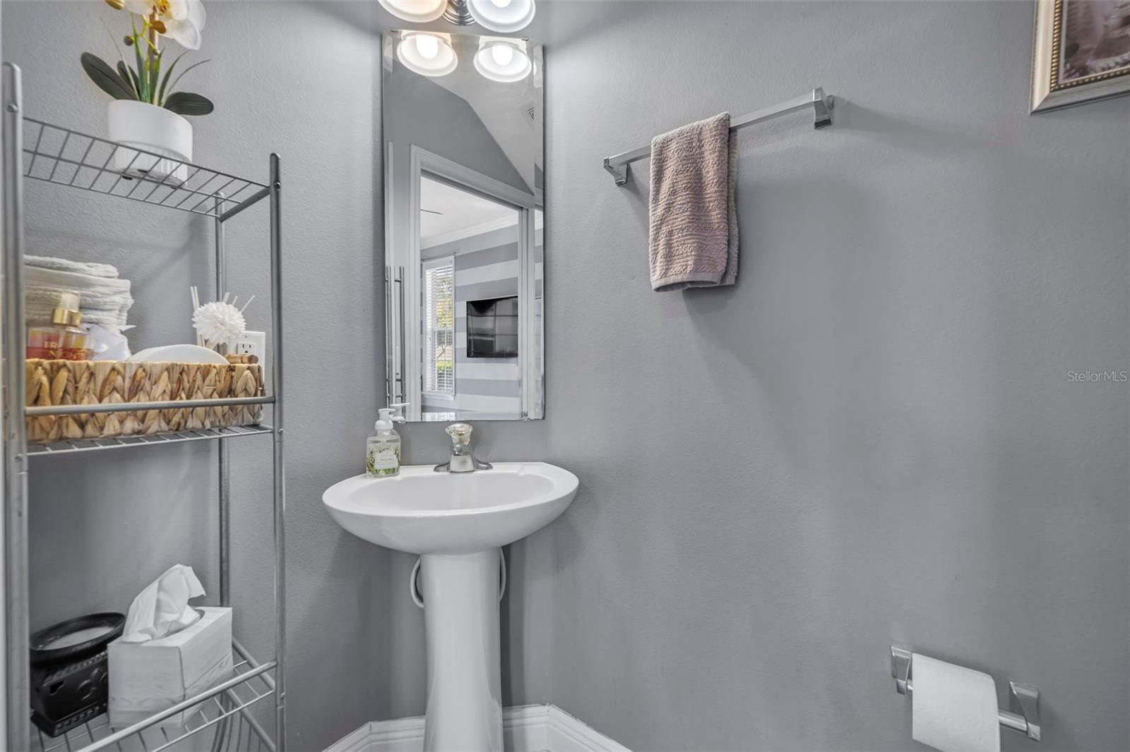 Image 15 of 29 For 1261 Indiana Avenue