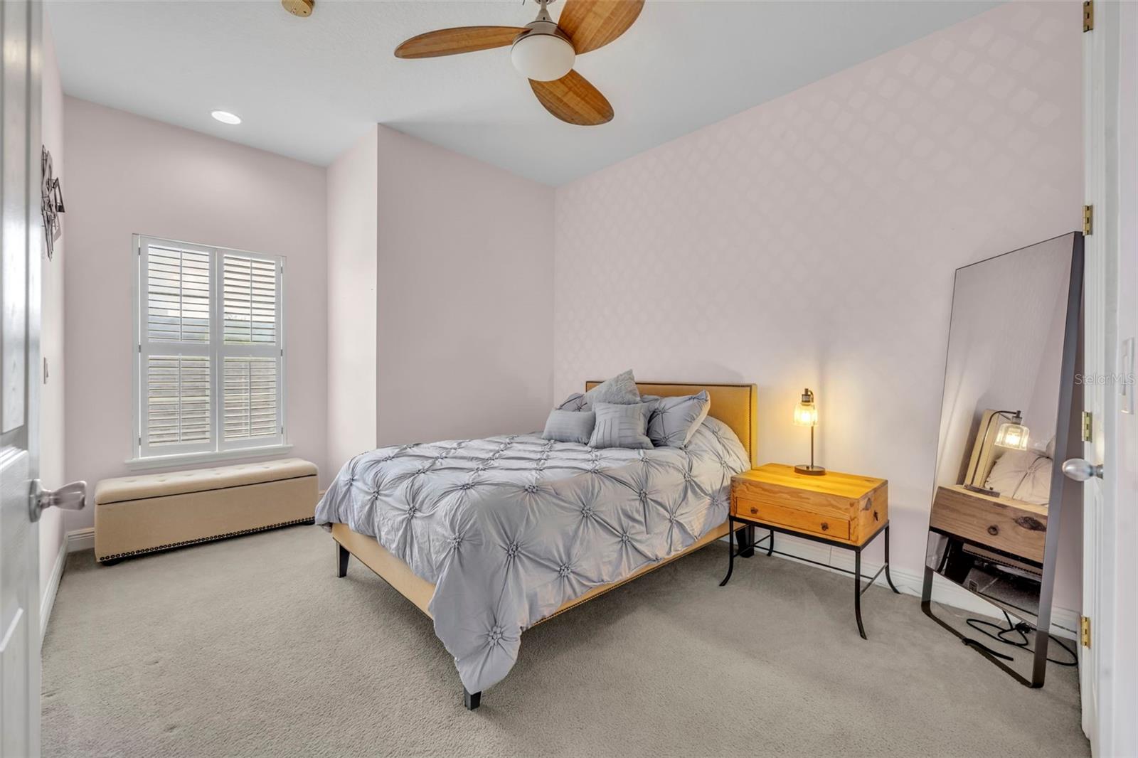 Image 22 of 29 For 1261 Indiana Avenue