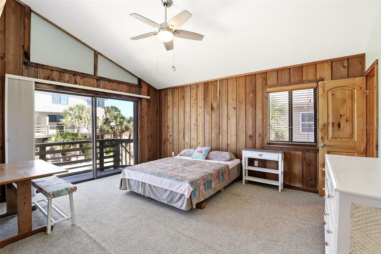 Image 17 of 54 For 4325 Atlantic Avenue B6