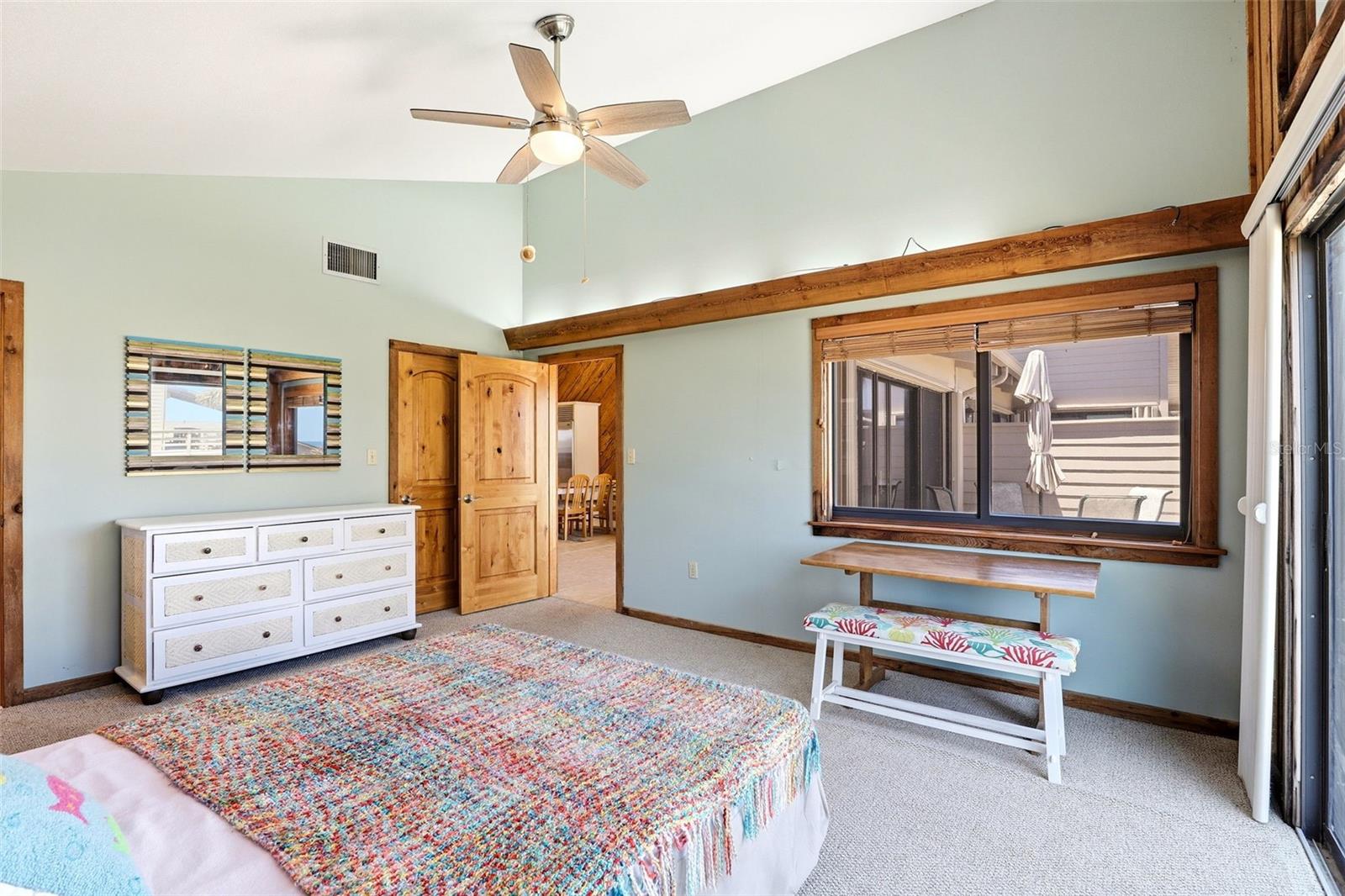 Image 18 of 54 For 4325 Atlantic Avenue B6