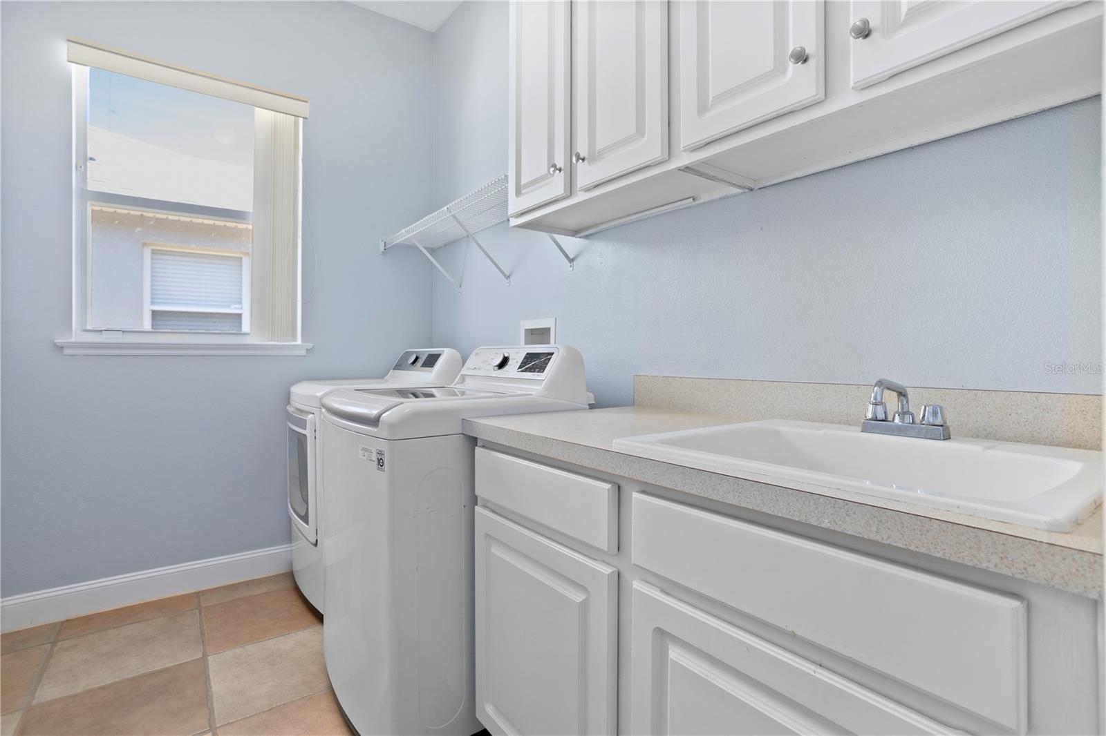 Listing photo id 15 for 334 Grand Reserve Drive