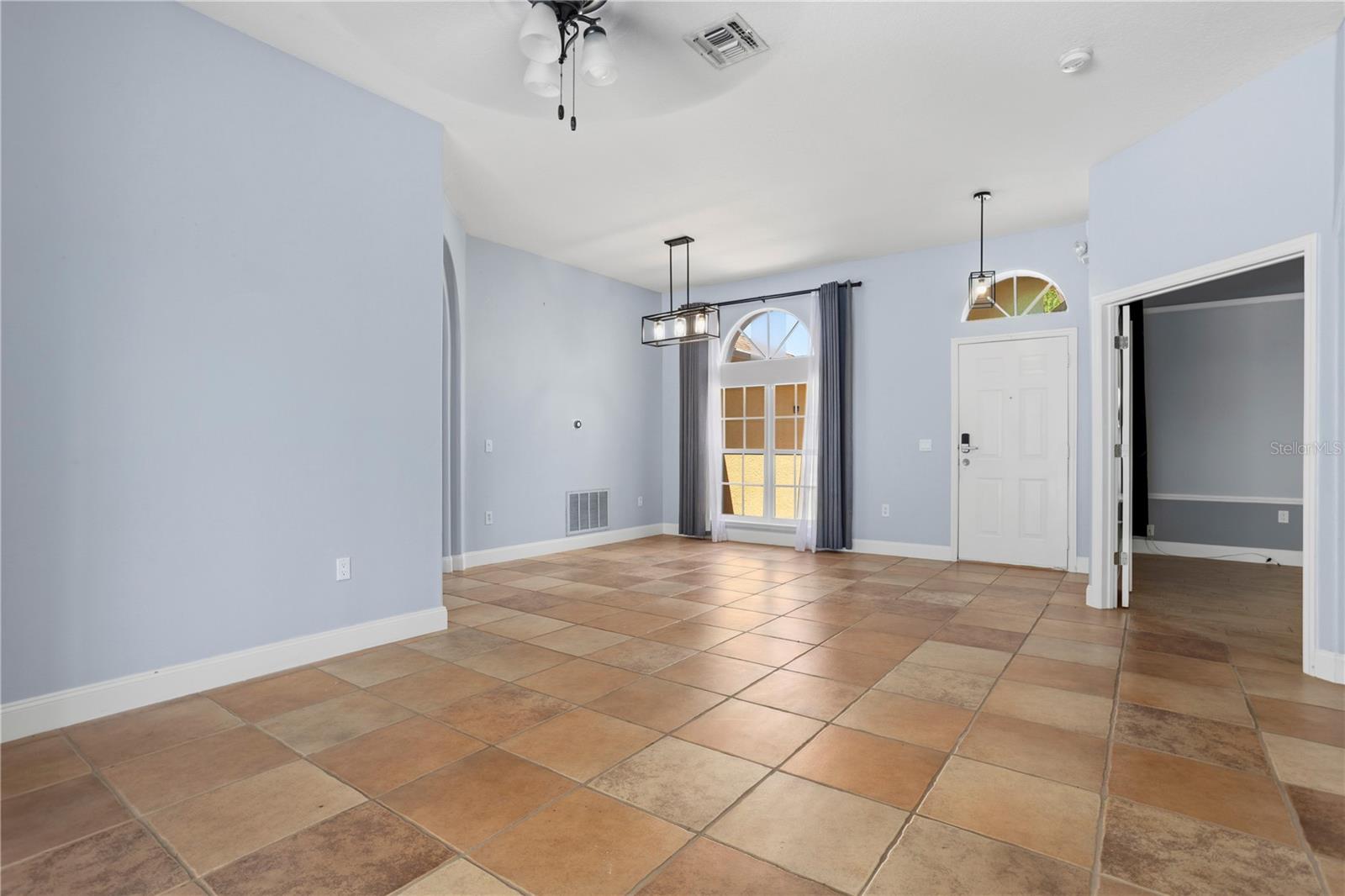 Listing photo id 2 for 334 Grand Reserve Drive