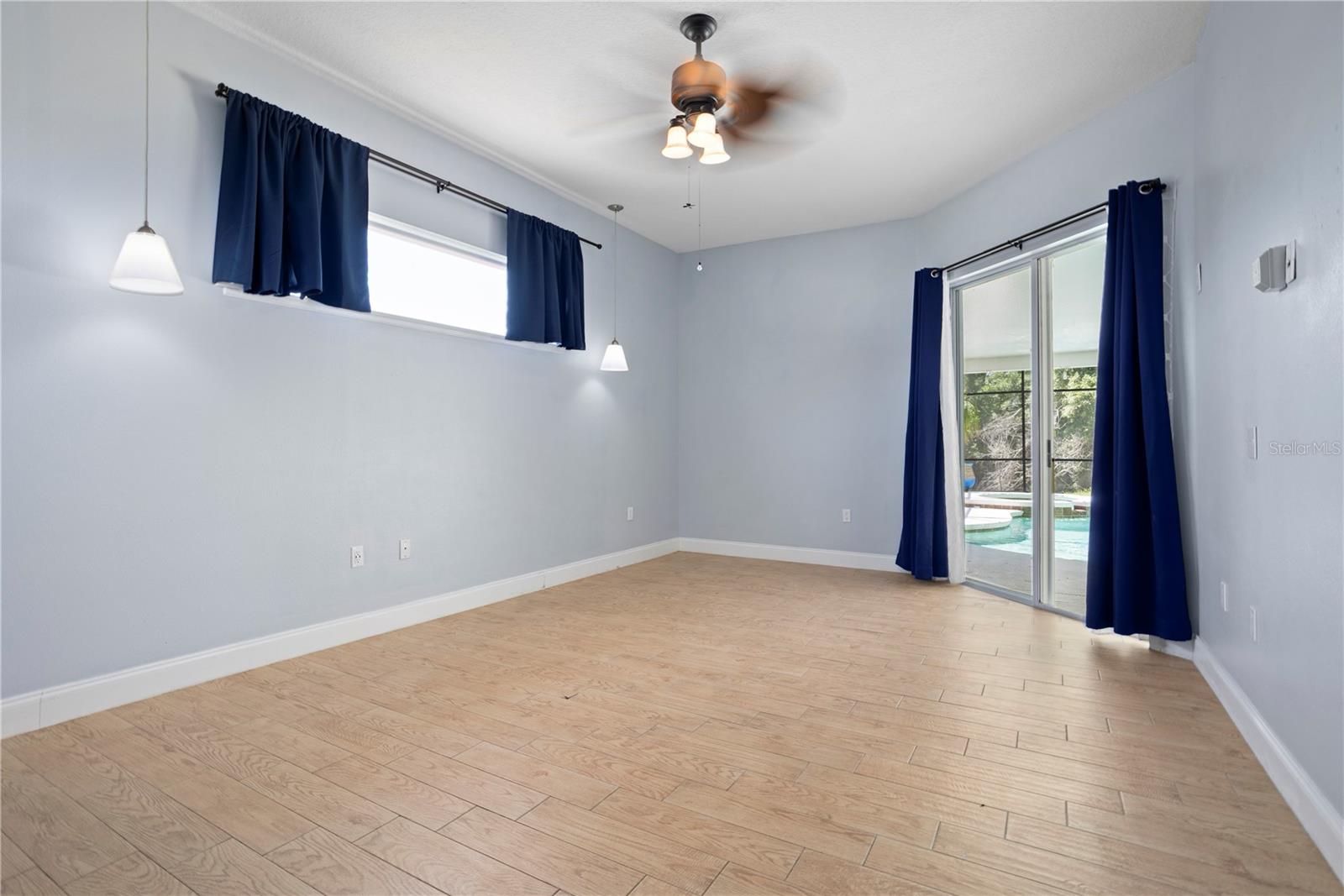 Listing photo id 6 for 334 Grand Reserve Drive