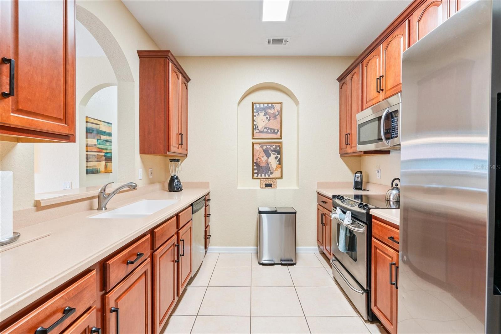 Image 17 of 28 For 4024 Breakview Drive 402