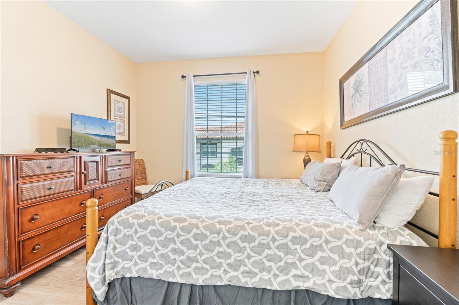 Image 24 of 28 For 4024 Breakview Drive 402