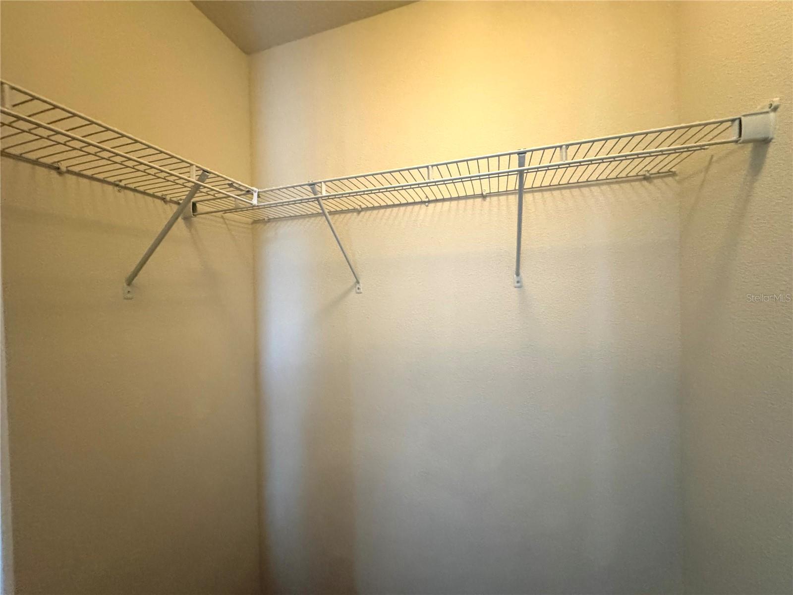 Image 16 of 31 For 590 Prospect Point