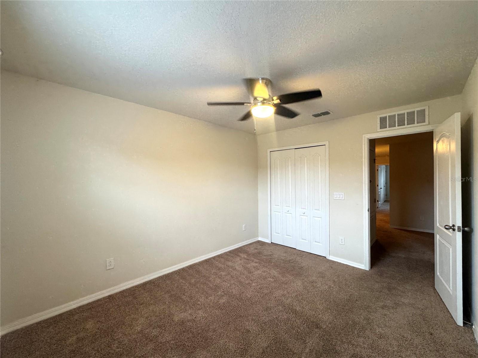 Image 22 of 31 For 590 Prospect Point