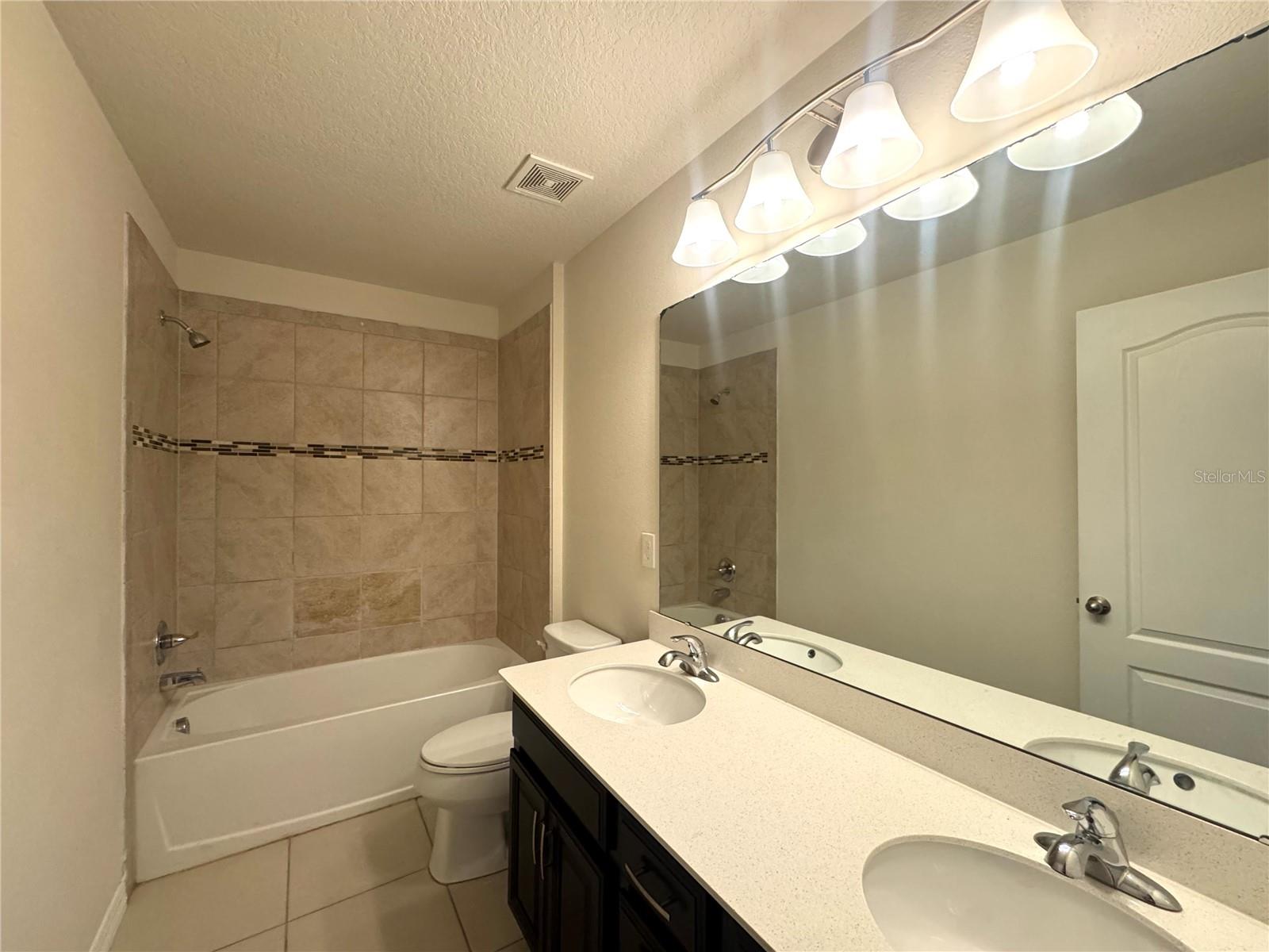 Image 24 of 31 For 590 Prospect Point