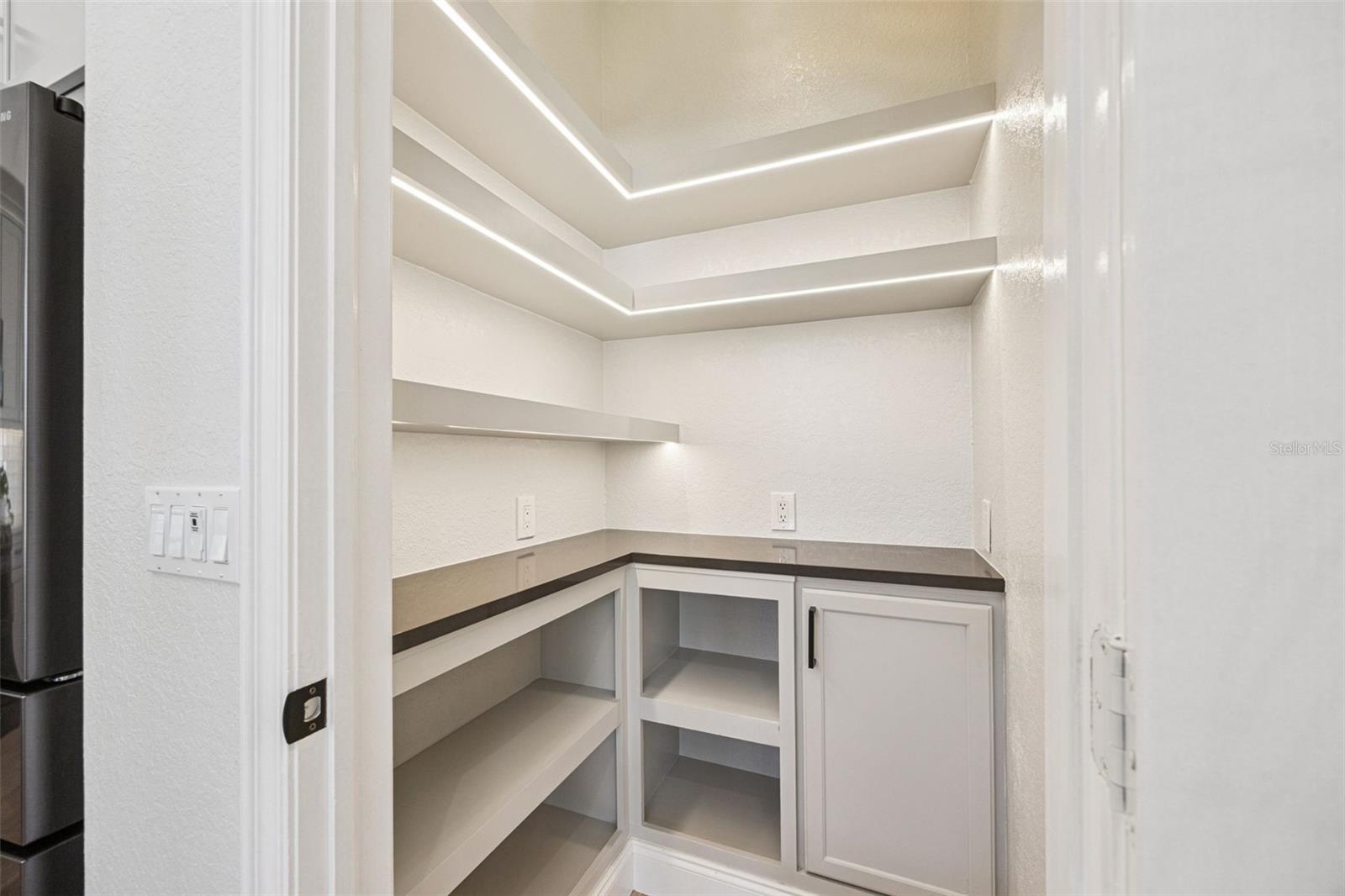 Image 24 of 80 For 3868 Hunters Isle Dr