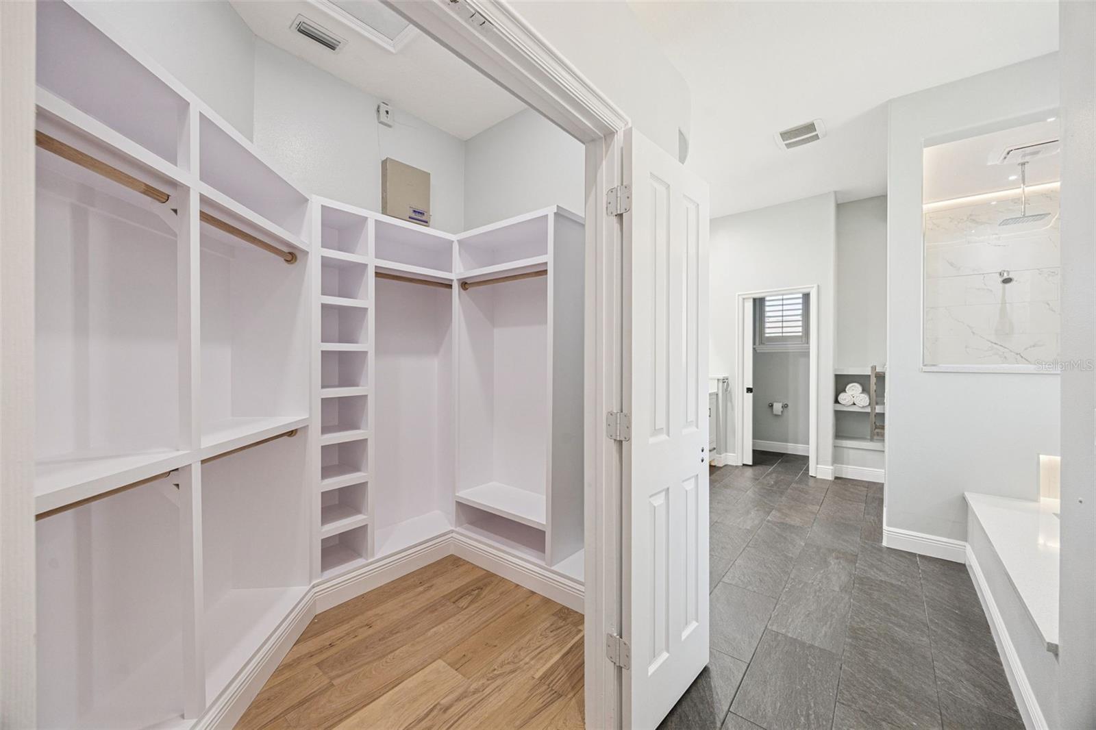 Image 34 of 80 For 3868 Hunters Isle Dr